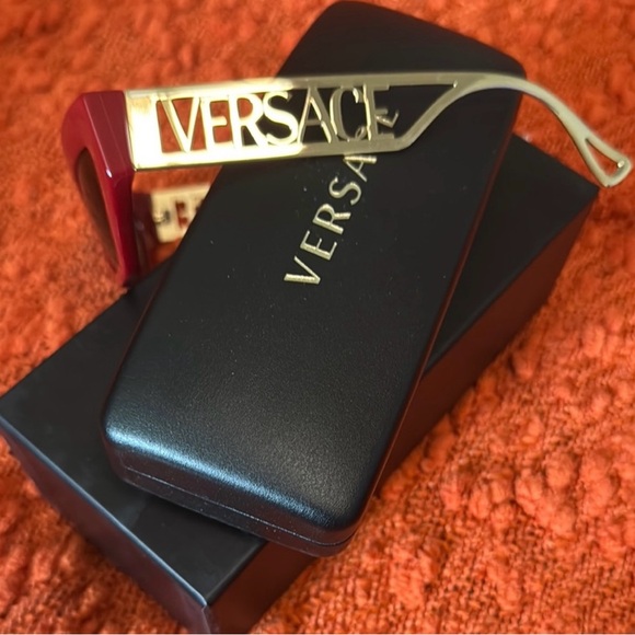 NIB Versace VE4432U sunglasses  with Red Frame and Gold Temples - Picture 8 of 9